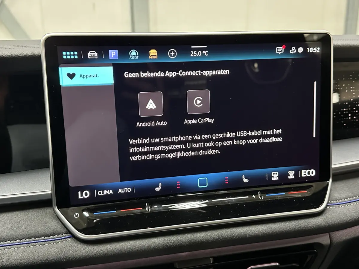 1.5 eHybrid R-Line | Trekhaak-pakket | Navigatie-pakket | Stoel- & stuurverwarming