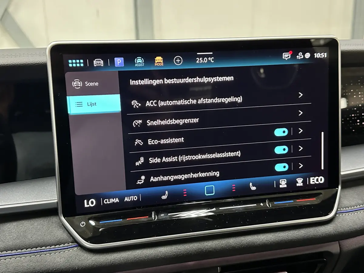 1.5 eHybrid R-Line | Trekhaak-pakket | Navigatie-pakket | Stoel- & stuurverwarming