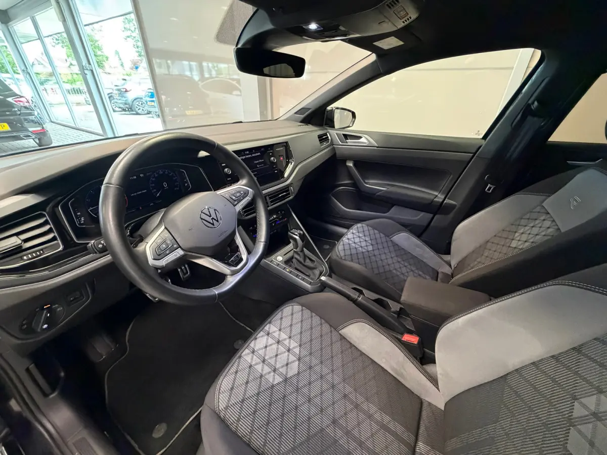 R-Line 1.0 TSI 116 pk DSG | CLIMA | CARPLAY | LED | DIGITAAL DASHBOARD |