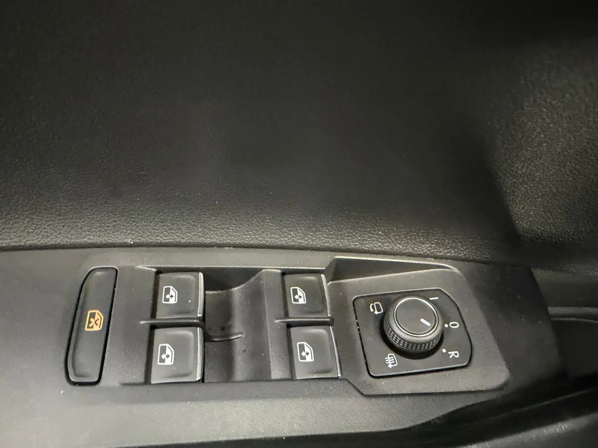 R-Line 1.0 TSI 116 pk DSG | CLIMA | CARPLAY | LED | DIGITAAL DASHBOARD |