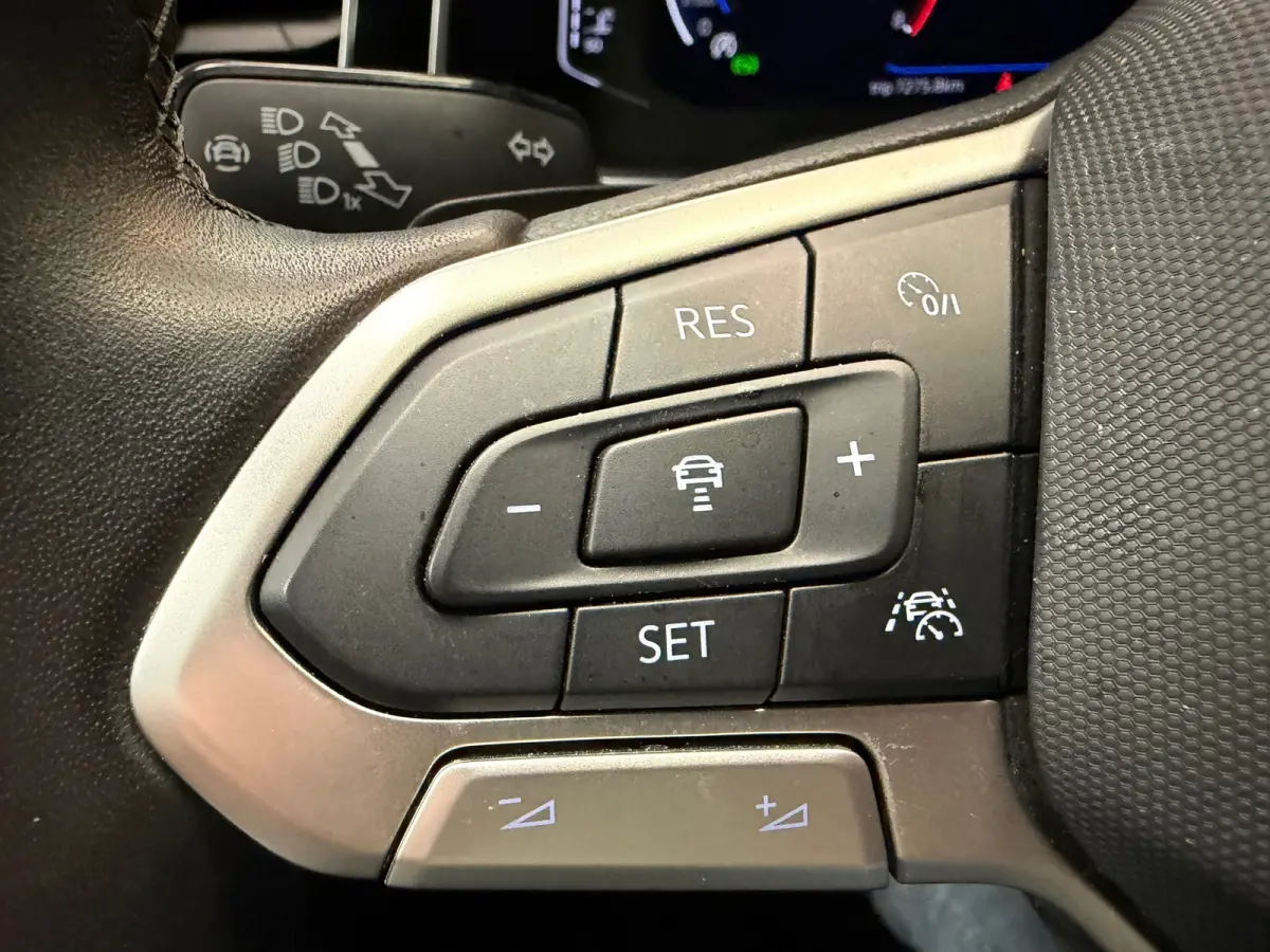 R-Line 1.0 TSI 116 pk DSG | CLIMA | CARPLAY | LED | DIGITAAL DASHBOARD |