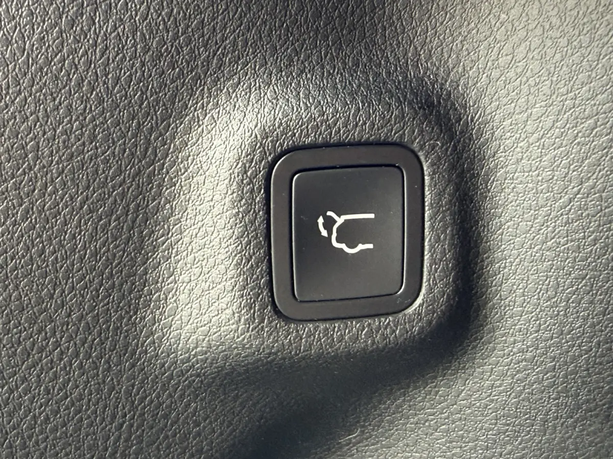 1.5T e-Hybrid Summit (Leder incl verwarming/koeling/geheugen - Elektrische Klep - Adaptieve Cruise Controle - LED - Keyless Entry - 360gr Camera - Navigatie - Apple Carplay)