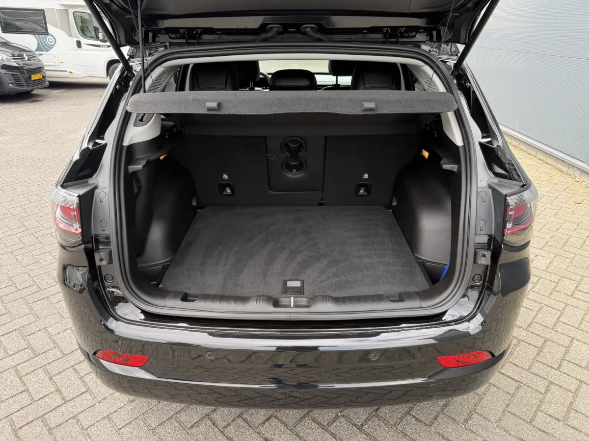 1.5T e-Hybrid Summit (Leder incl verwarming/koeling/geheugen - Elektrische Klep - Adaptieve Cruise Controle - LED - Keyless Entry - 360gr Camera - Navigatie - Apple Carplay)