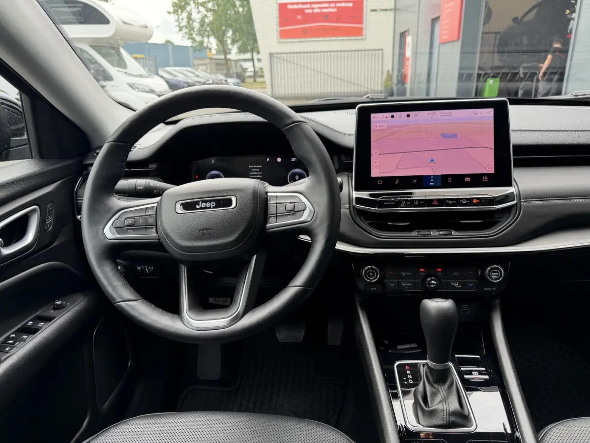 1.5T e-Hybrid Summit (Leder incl verwarming/koeling/geheugen - Elektrische Klep - Adaptieve Cruise Controle - LED - Keyless Entry - 360gr Camera - Navigatie - Apple Carplay)