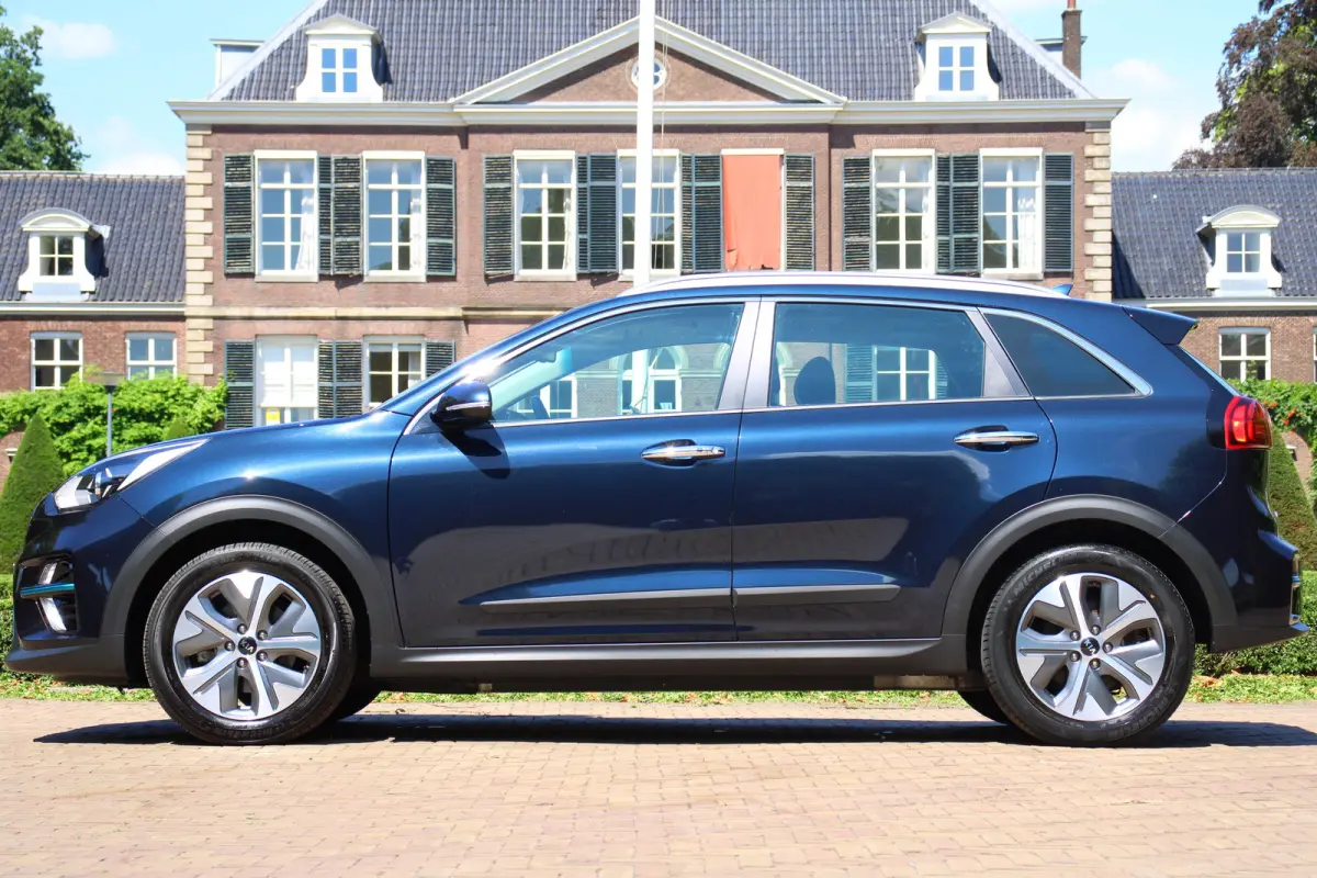 DynamicLine 64 kWh | NL-AUTO! | DEALER OH! | WARMTEPOMP | ADAPTIVE CRUISE | LANE ASSIST | CAMERA | PARK SENS | HALF LEDER | LED | NAVI | CLIMA