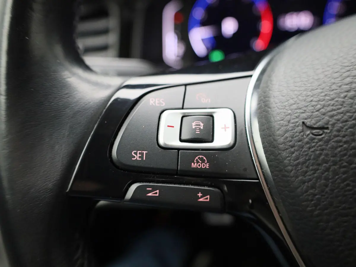 1.0 TSI Comfortline | 95 PK | Interieur Pack | Apple Carplay / Android Auto | Airco | Navigatie