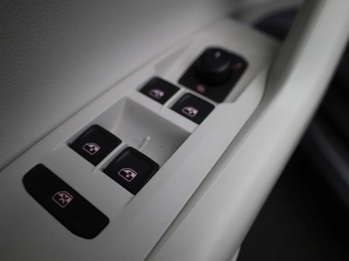 1.0 TSI Comfortline | 95 PK | Interieur Pack | Apple Carplay / Android Auto | Airco | Navigatie