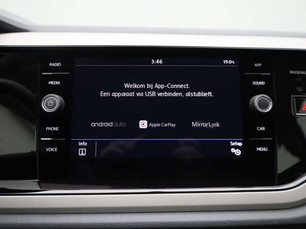 1.0 TSI Comfortline | 95 PK | Interieur Pack | Apple Carplay / Android Auto | Airco | Navigatie