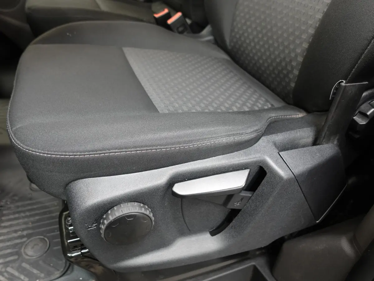 130pk Automaat L2H1 Trend Navigatie Cruise control Camera Parkeersensoren Trekhaak Airco