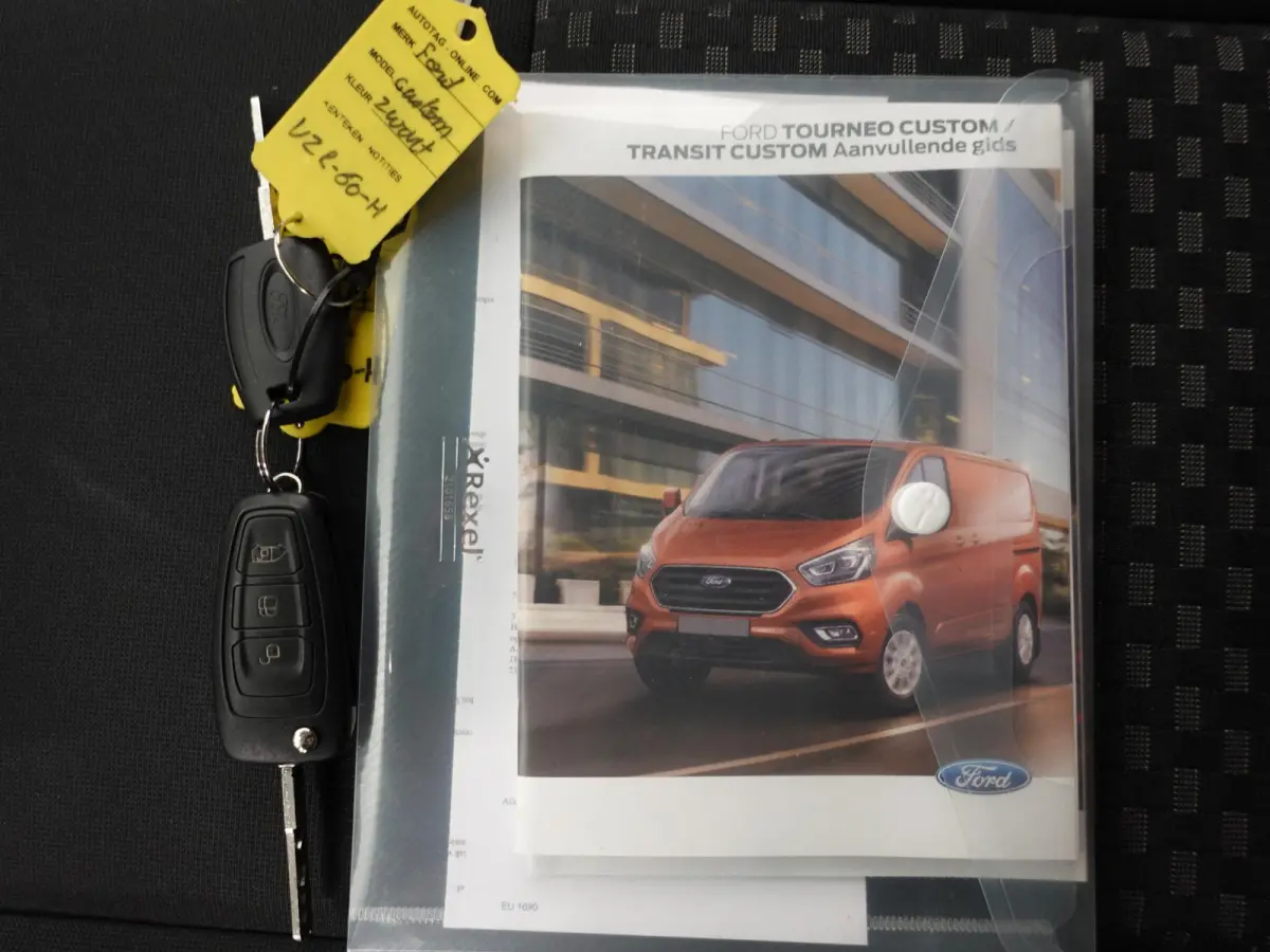 130pk Automaat L2H1 Trend Navigatie Cruise control Camera Parkeersensoren Trekhaak Airco