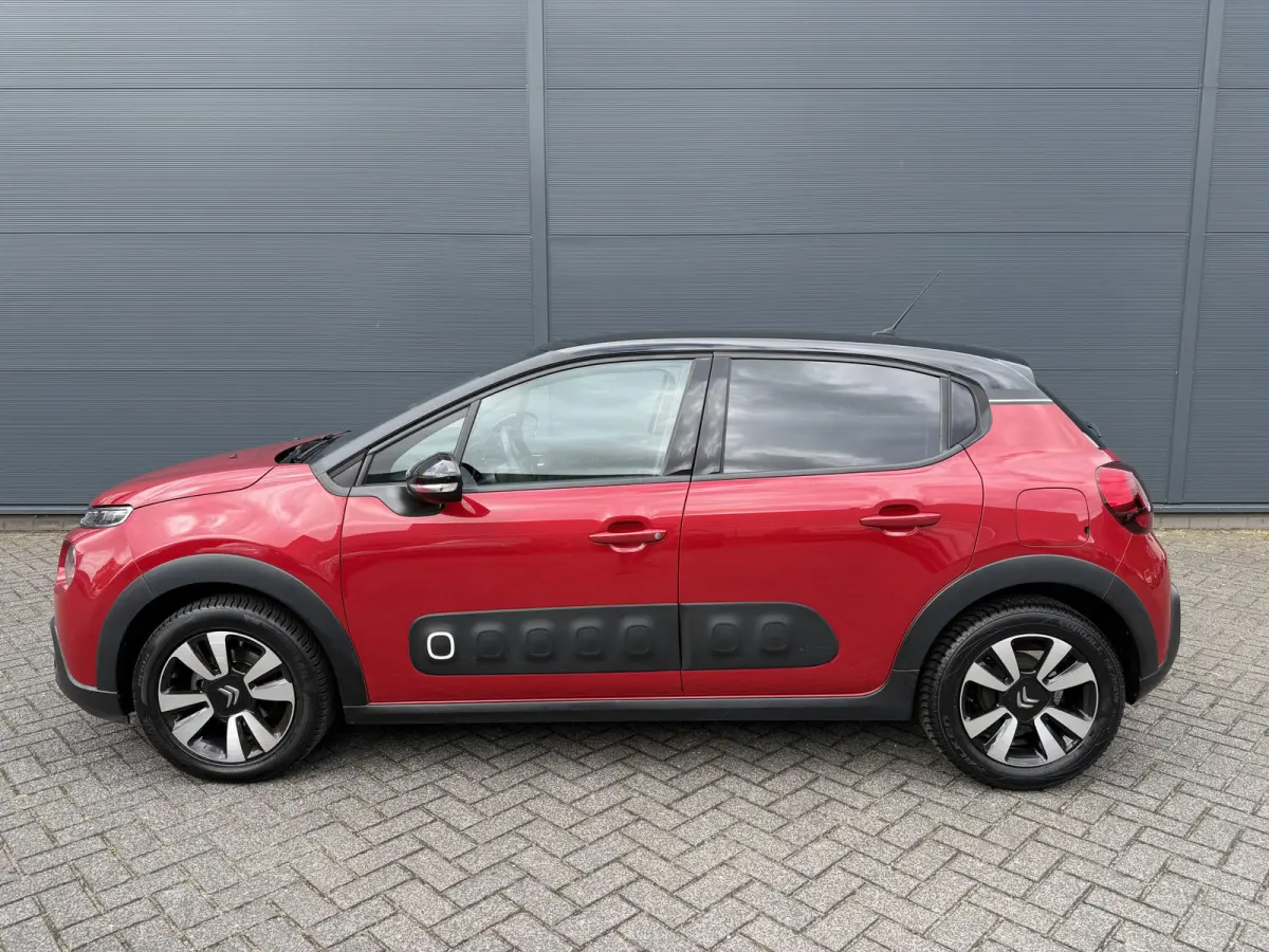 82pk Shine (Camera - Navigatie via APP - Automatische Airco - Parkeersensoren - Lichtmetalen velgen - Apple Carplay)