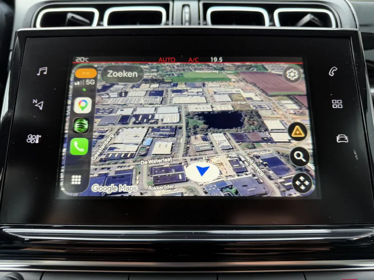 82pk Shine (Camera - Navigatie via APP - Automatische Airco - Parkeersensoren - Lichtmetalen velgen - Apple Carplay)