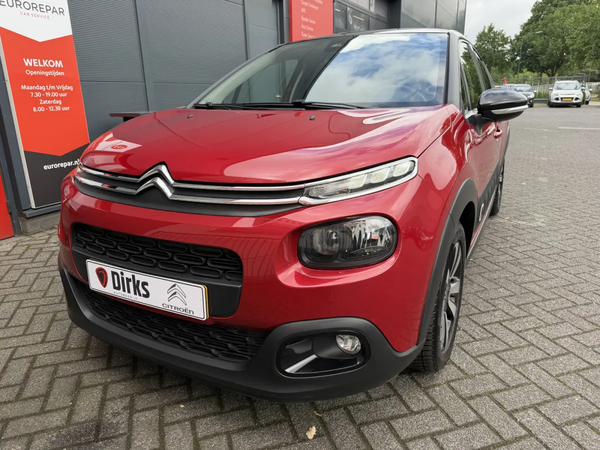 82pk Shine (Camera - Navigatie via APP - Automatische Airco - Parkeersensoren - Lichtmetalen velgen - Apple Carplay)