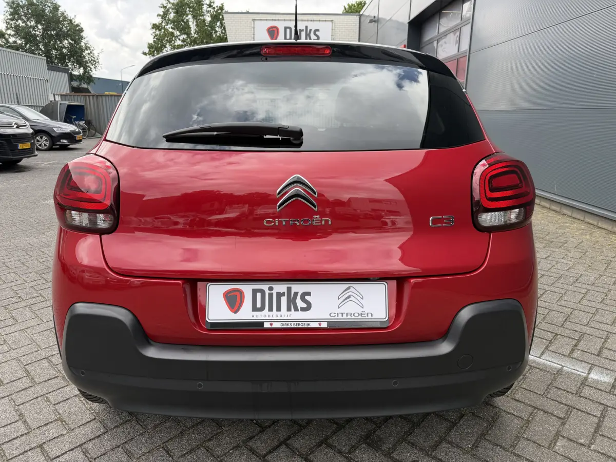 82pk Shine (Camera - Navigatie via APP - Automatische Airco - Parkeersensoren - Lichtmetalen velgen - Apple Carplay)