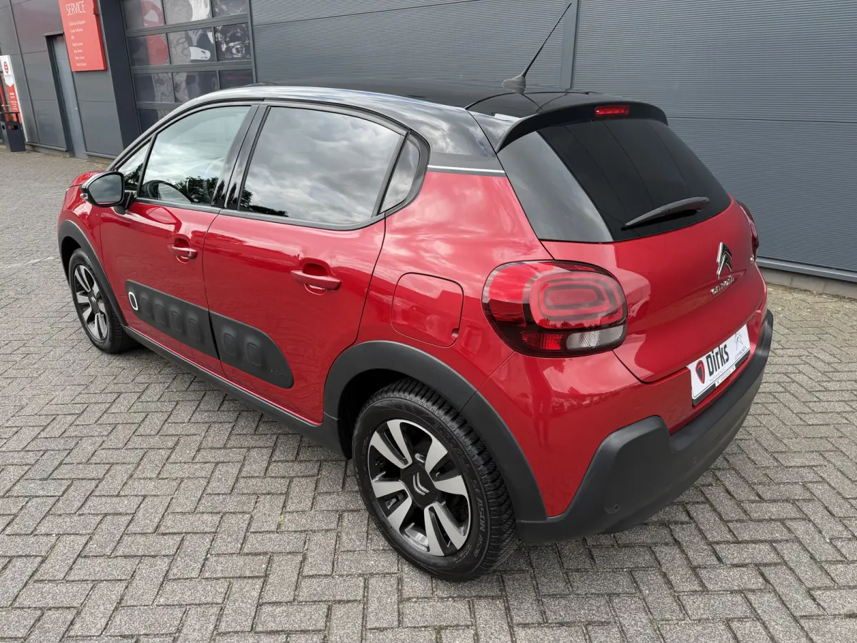 82pk Shine (Camera - Navigatie via APP - Automatische Airco - Parkeersensoren - Lichtmetalen velgen - Apple Carplay)