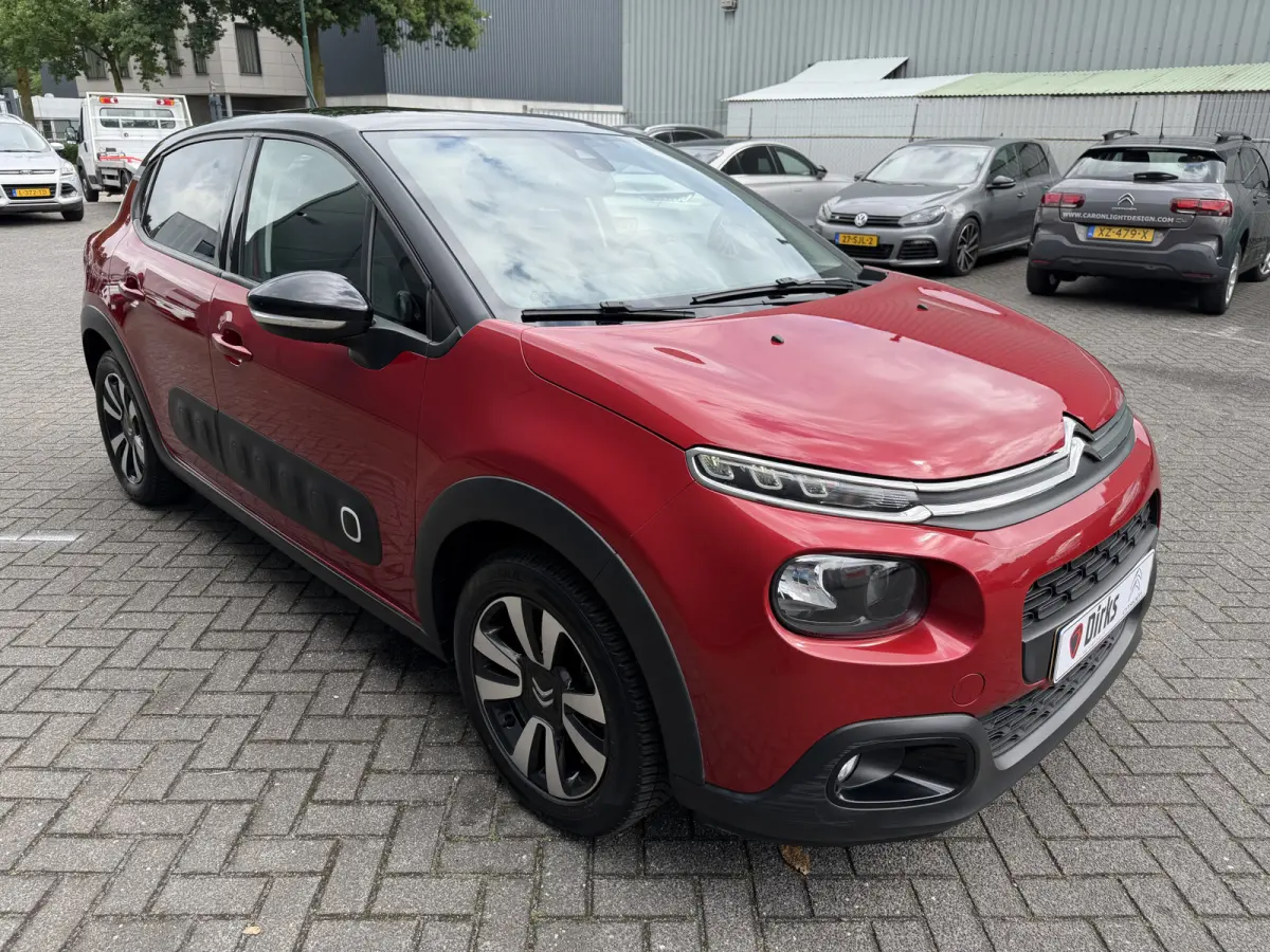 82pk Shine (Camera - Navigatie via APP - Automatische Airco - Parkeersensoren - Lichtmetalen velgen - Apple Carplay)