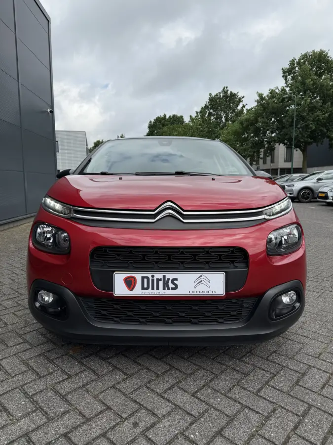 82pk Shine (Camera - Navigatie via APP - Automatische Airco - Parkeersensoren - Lichtmetalen velgen - Apple Carplay)