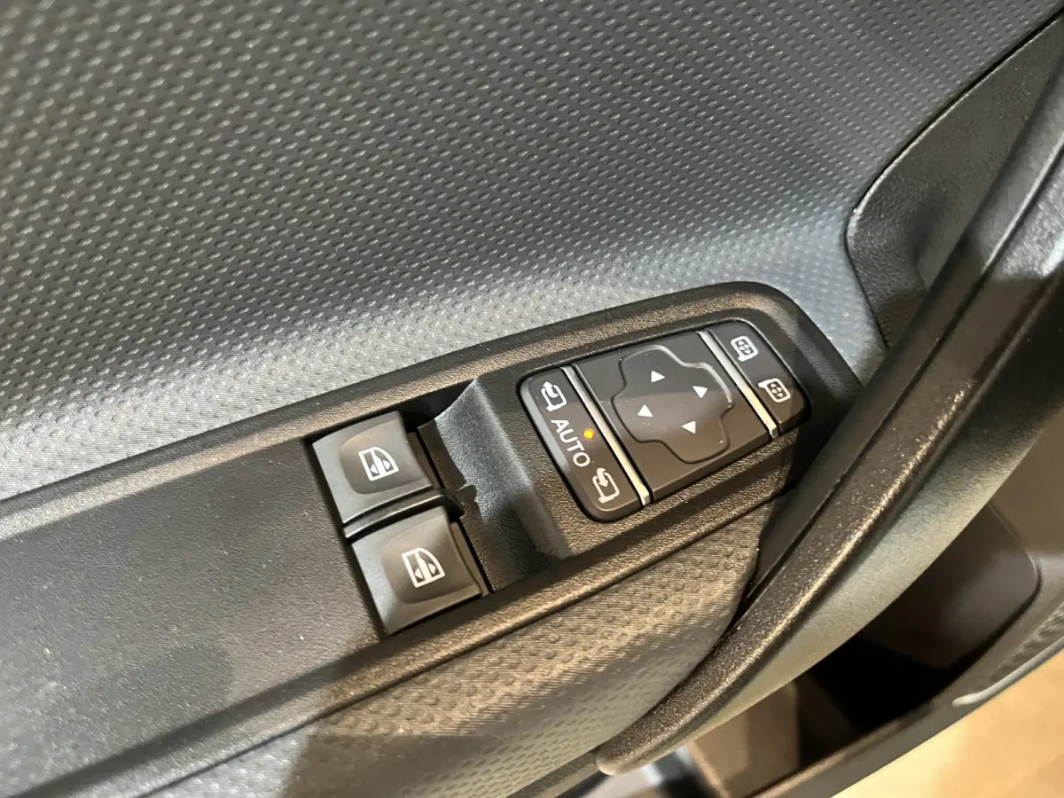 112 CDI L2 Pro Automaat / Servicebus / Sortimo Inrichting / Euro 6 / Airco / Camera / CarPlay / Navigatie / Klep / LED / 66.400 KM !!
