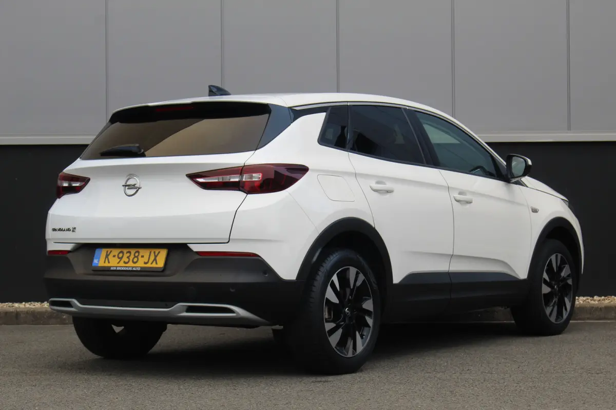 1.2 Turbo Elegance | 360 Camera | AGR-stoel | CarPlay | Climate & Cruise C. | PDC V&A | Half leder | LED | 360 Camera | AGR-stoel | CarPlay | Climate & Cruise C. | PDC V&A | Half leder | LED