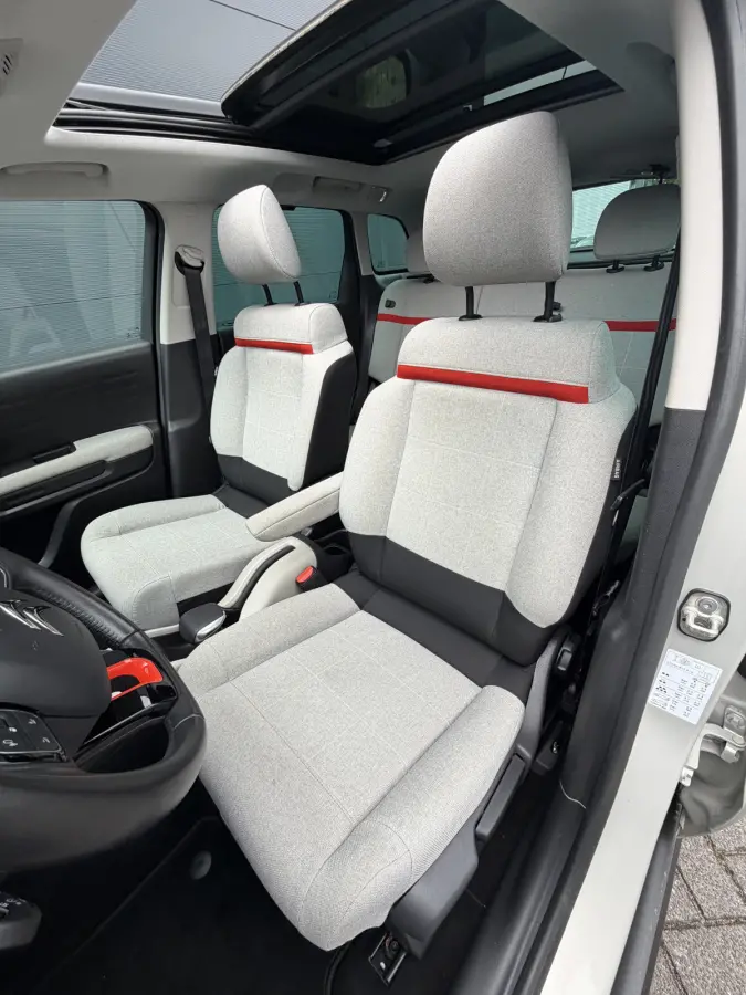 130pk Shine (Elektrisch Schuifdak - Keyless Entry - Camera - Parkeersensoren V+A - Automatische Airco - Navigatie - Apple Carplay)