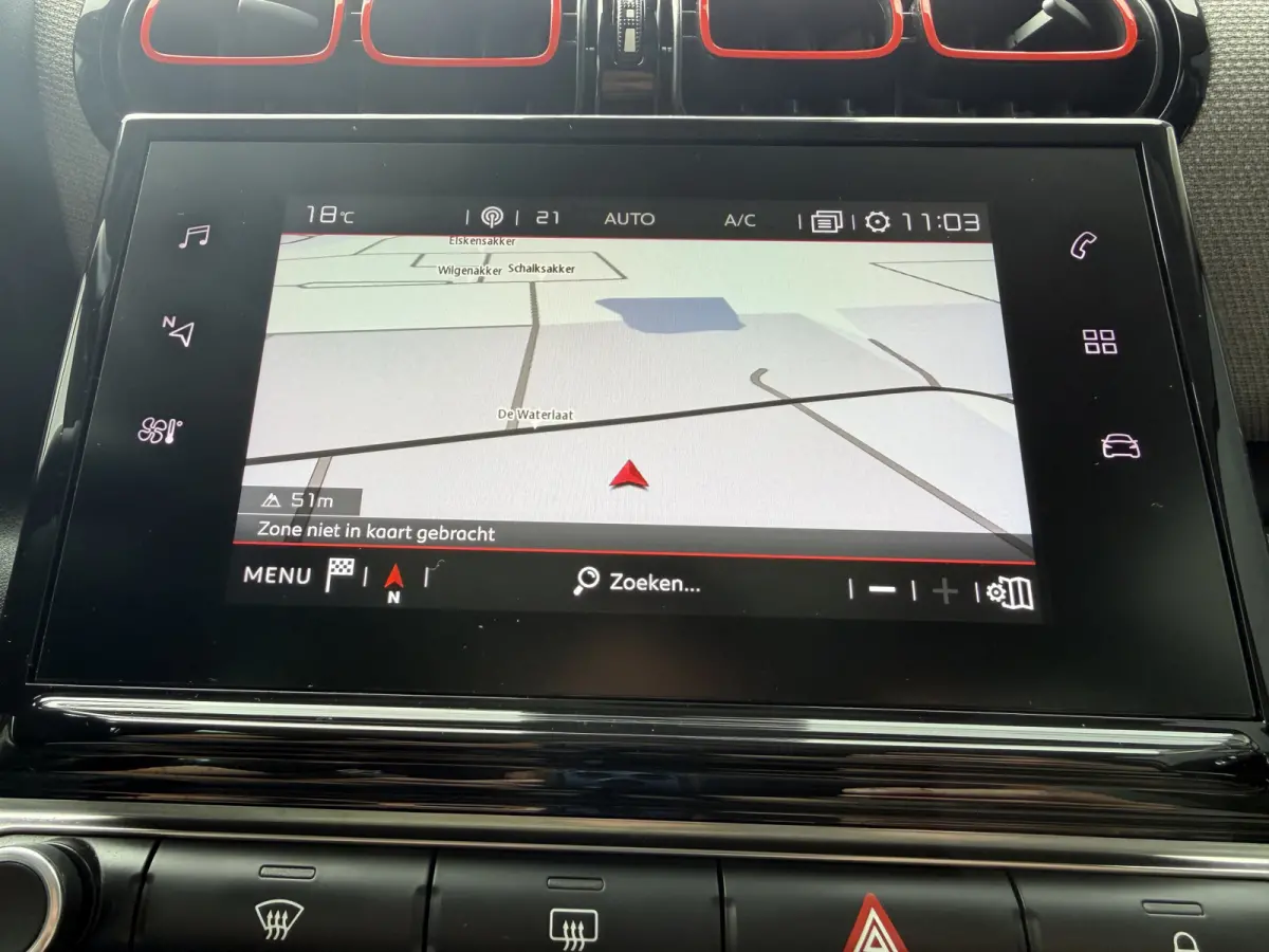 130pk Shine (Elektrisch Schuifdak - Keyless Entry - Camera - Parkeersensoren V+A - Automatische Airco - Navigatie - Apple Carplay)