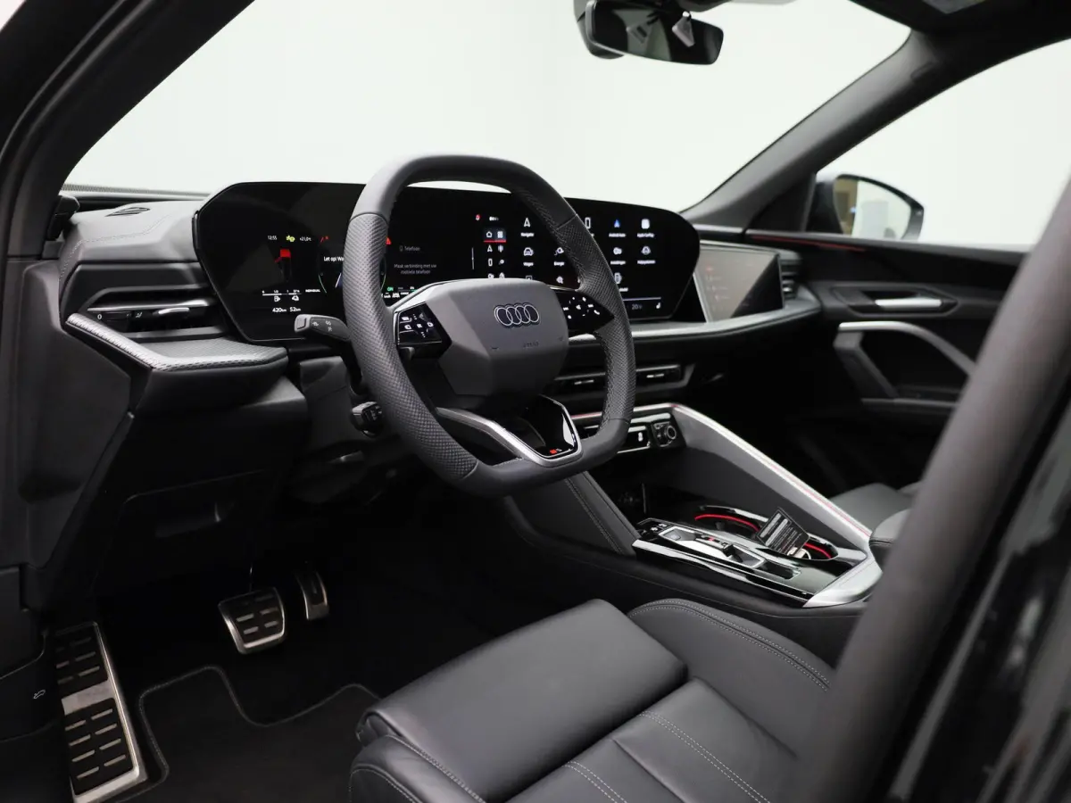 2.0 TFSI e-hybrid quattro S edition Competition 367 PK | S-line | 360 Camera | Trekhaak | Adaptive cruise control | Keyless | MMI bijrijdersdisplay | Apple Carplay | Android Auto | Lichtmeta