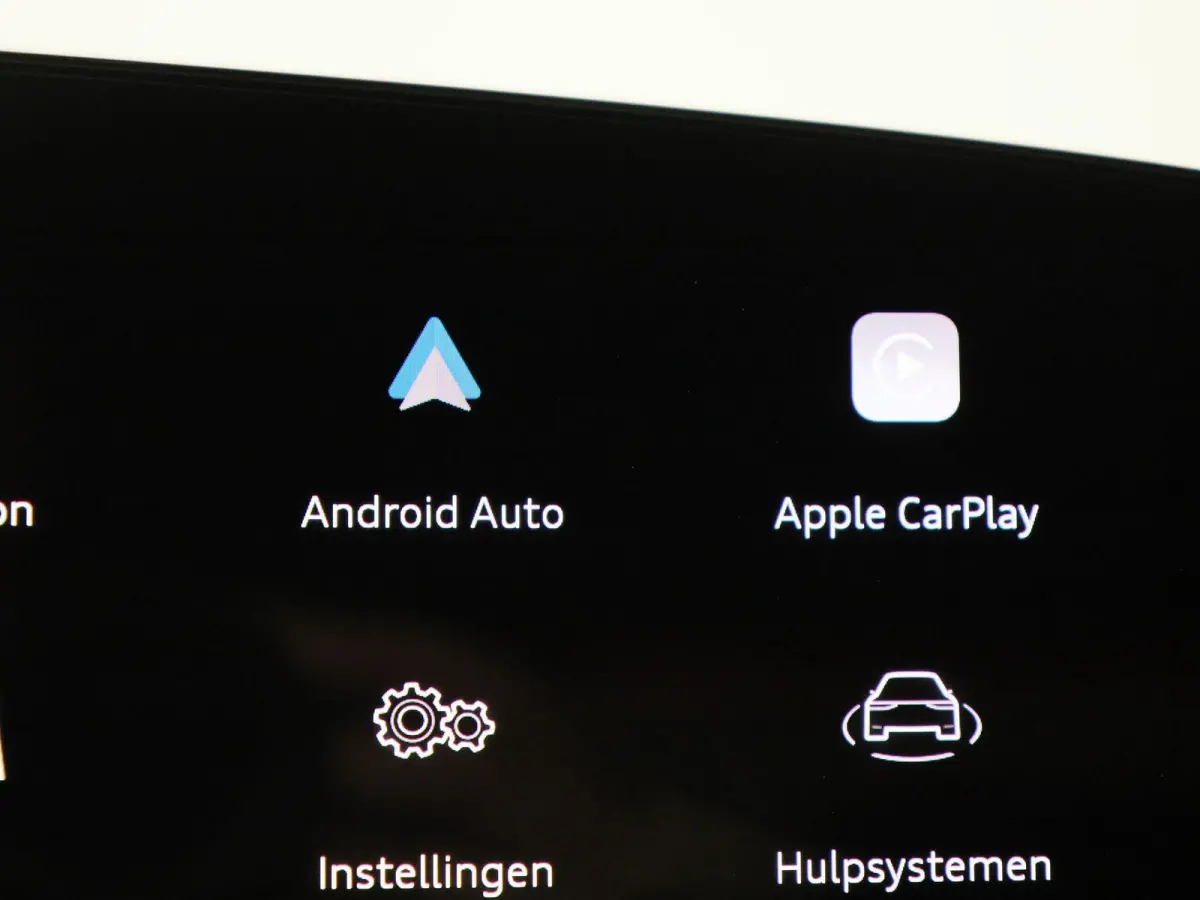 2.0 TFSI e-hybrid quattro S edition Competition 367 PK | S-line | 360 Camera | Trekhaak | Adaptive cruise control | Keyless | MMI bijrijdersdisplay | Apple Carplay | Android Auto | Lichtmeta