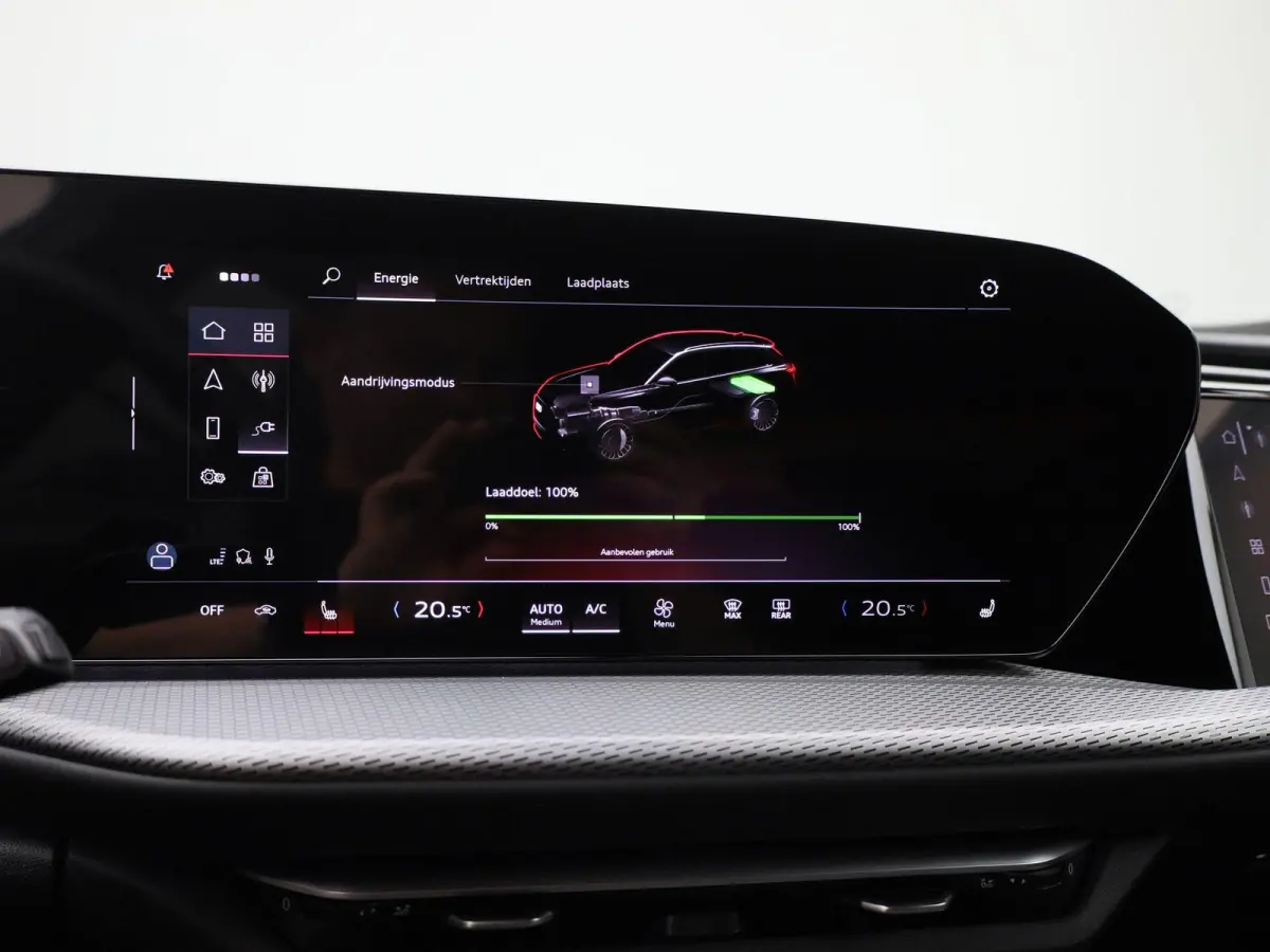 2.0 TFSI e-hybrid quattro S edition Competition 367 PK | S-line | 360 Camera | Trekhaak | Adaptive cruise control | Keyless | MMI bijrijdersdisplay | Apple Carplay | Android Auto | Lichtmeta