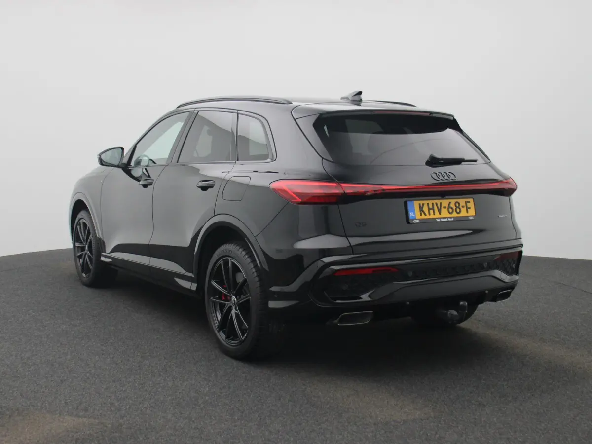 2.0 TFSI e-hybrid quattro S edition Competition 367 PK | S-line | 360 Camera | Trekhaak | Adaptive cruise control | Keyless | MMI bijrijdersdisplay | Apple Carplay | Android Auto | Lichtmeta