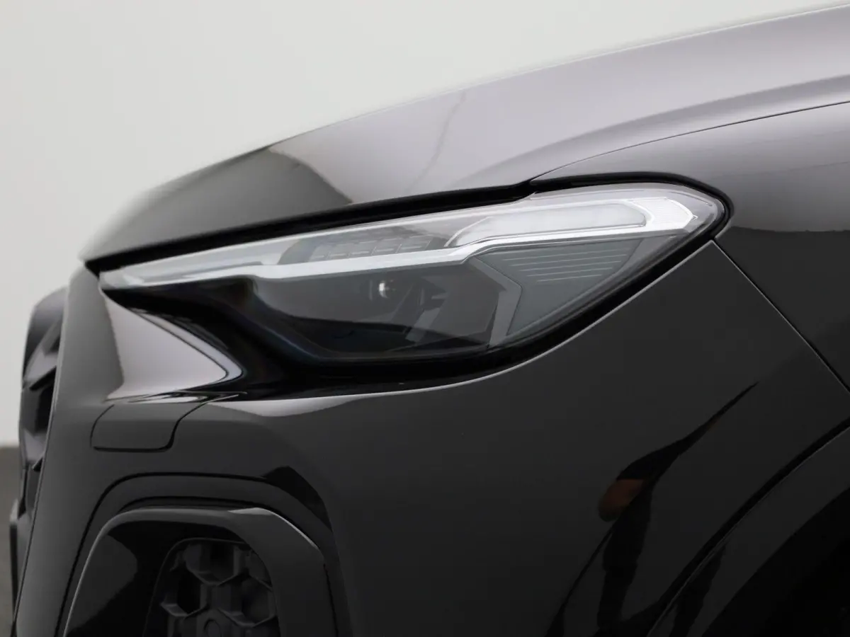 2.0 TFSI e-hybrid quattro S edition Competition 367 PK | S-line | 360 Camera | Trekhaak | Adaptive cruise control | Keyless | MMI bijrijdersdisplay | Apple Carplay | Android Auto | Lichtmeta