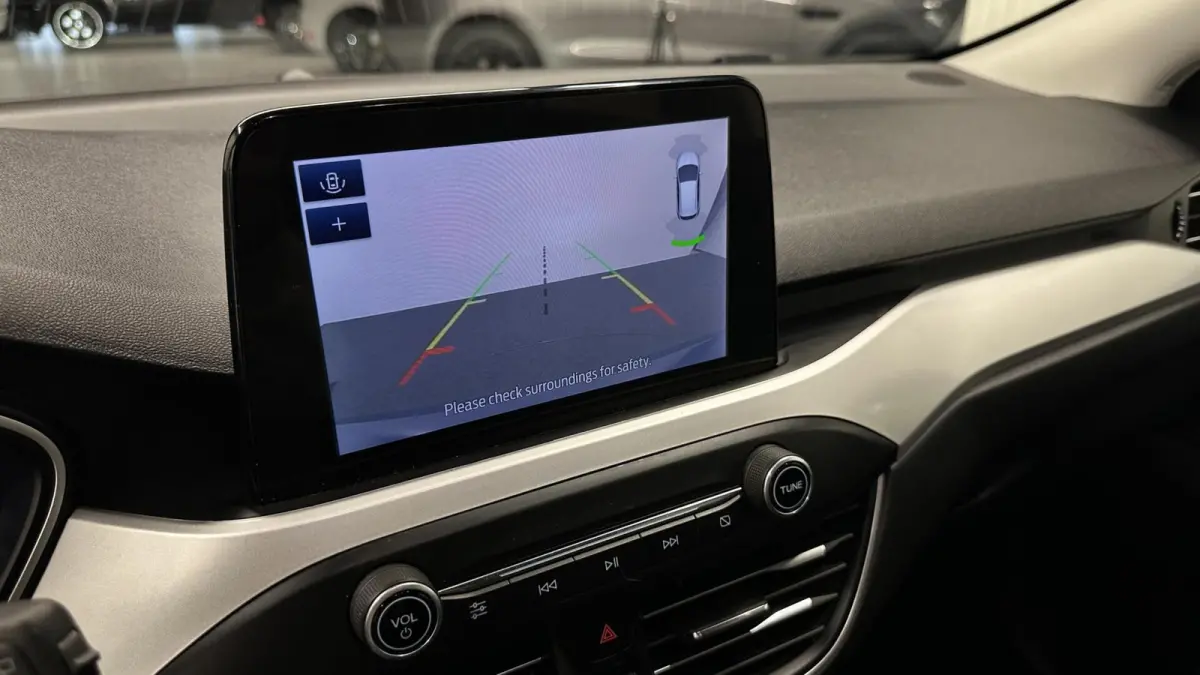 1.0 EcoBoost Hybrid Trend Edition Business CAMERA NAVI CARPLAY LM.