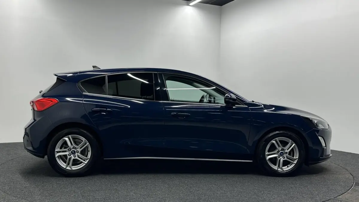 1.0 EcoBoost Hybrid Trend Edition Business CAMERA NAVI CARPLAY LM.