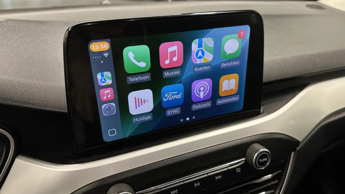 1.0 EcoBoost Hybrid Trend Edition Business CAMERA NAVI CARPLAY LM.