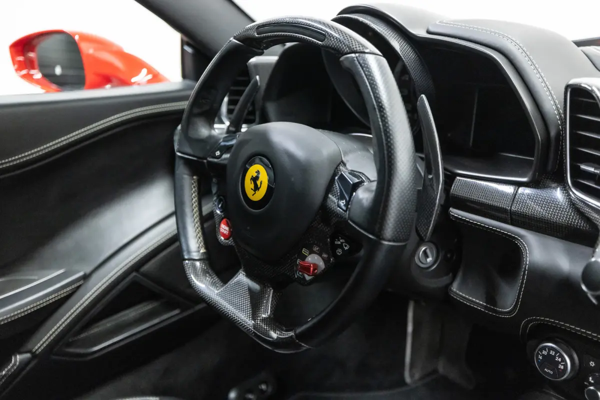 4.5 V8 BTW auto, Rosso Corsa, Carbon, Origineel Duits (€ 206.570,25 Ex B.T.W) DEALER AUTO Dealer auto