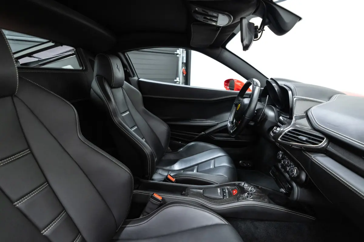 4.5 V8 BTW auto, Rosso Corsa, Carbon, Origineel Duits (€ 206.570,25 Ex B.T.W) DEALER AUTO Dealer auto