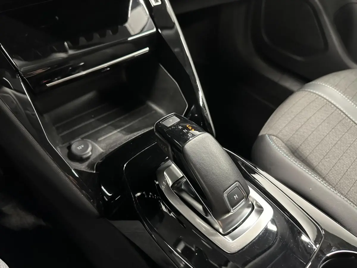 1.2 PureTech Allure Pack AUTOMAAT CAMERA ECC CRUISE LM NAVI CARPLAY.