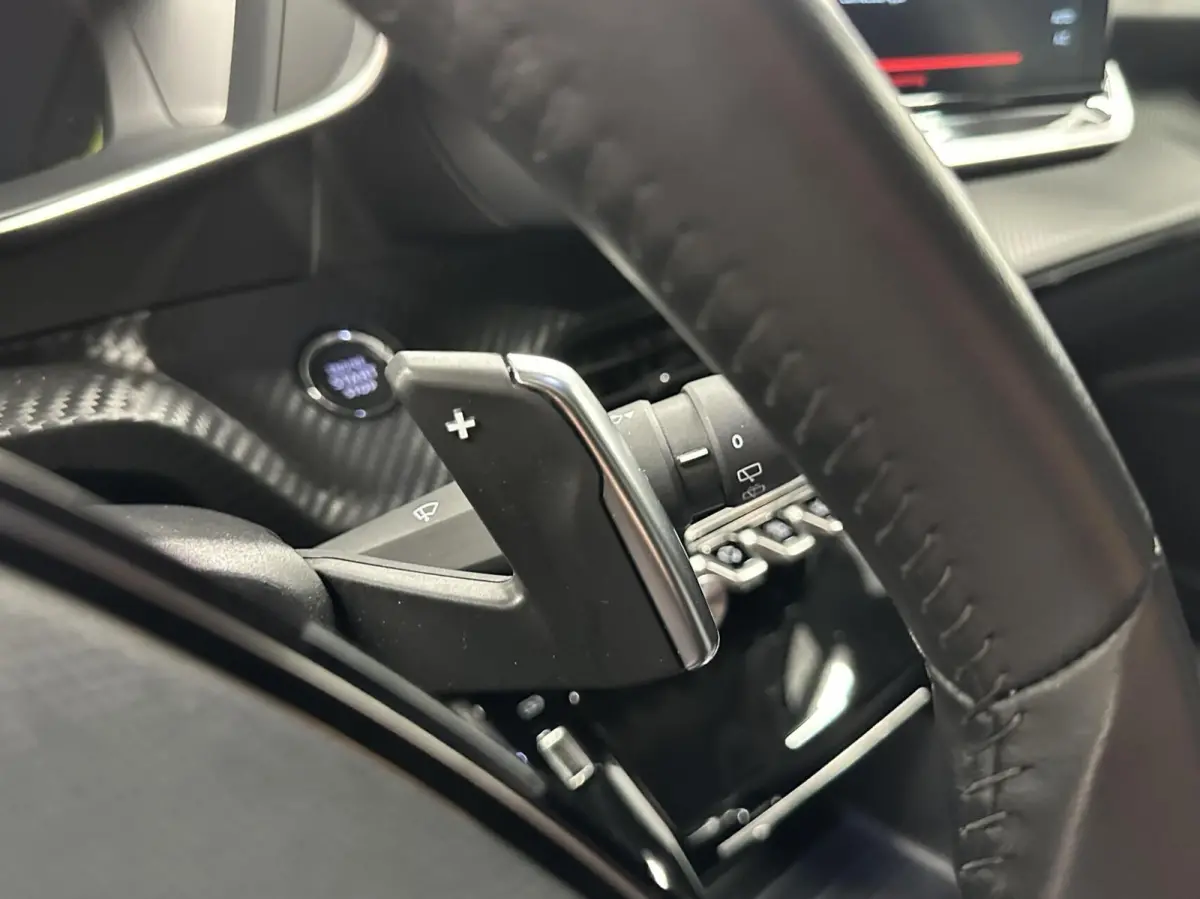 1.2 PureTech Allure Pack AUTOMAAT CAMERA ECC CRUISE LM NAVI CARPLAY.