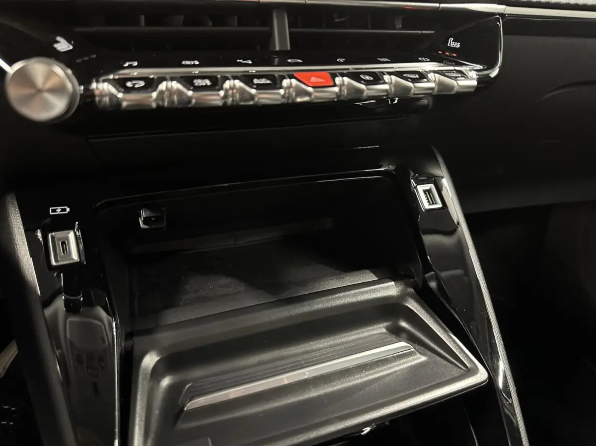1.2 PureTech Allure Pack AUTOMAAT CAMERA ECC CRUISE LM NAVI CARPLAY.