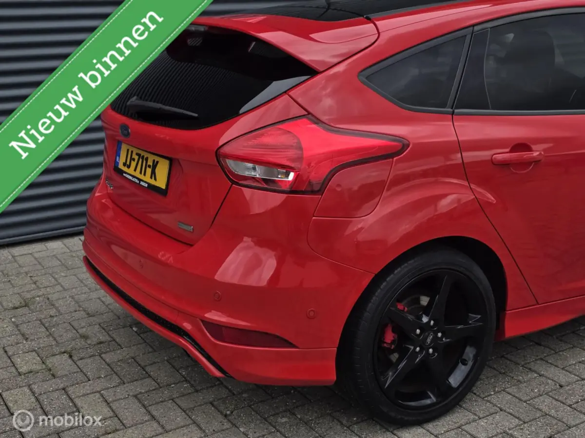 1.5 Red Edition ST LINE / PDC / NAP