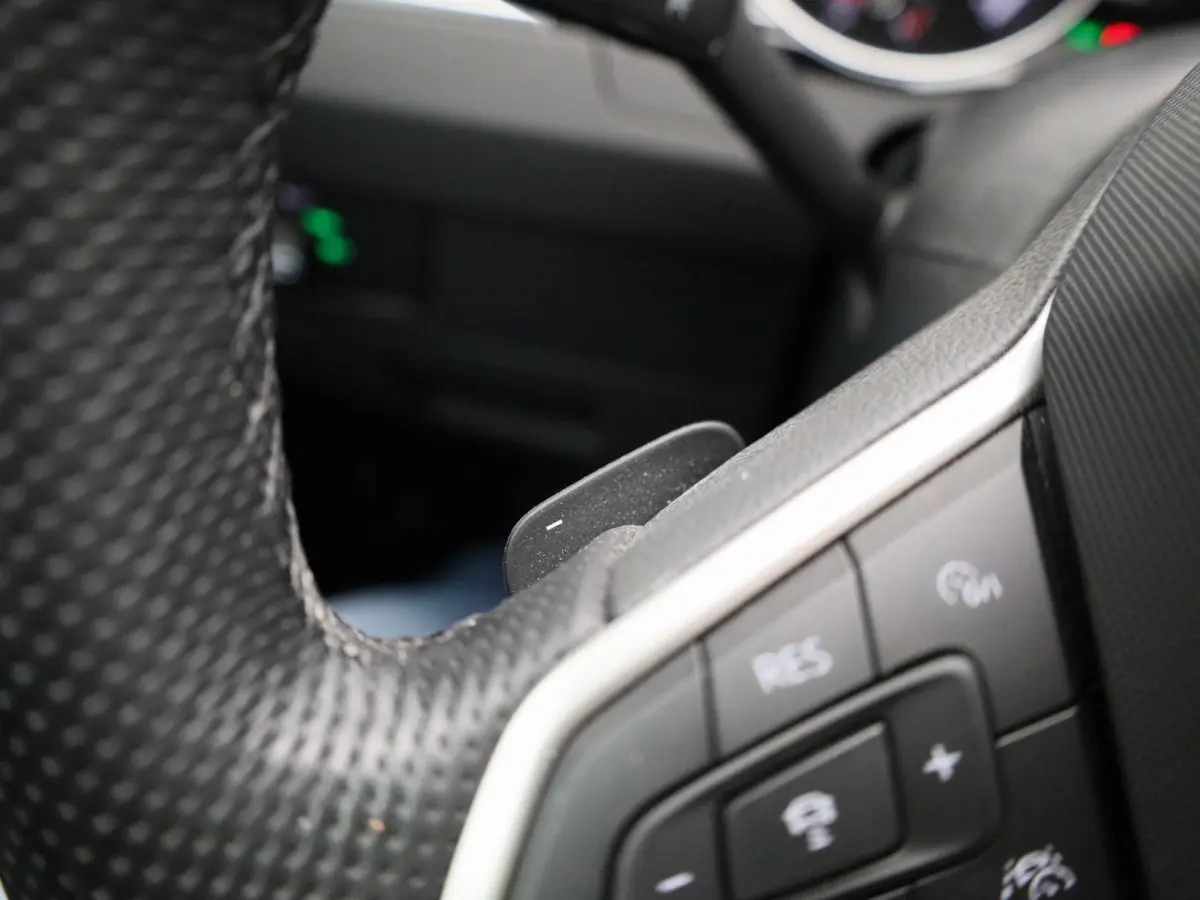 1.4 TSI DSG GTE Business | PANORAMADAK | TREKHAAK | STOELVERWARMING | LEDER | CLIMATE CONTROL | CAMERA | ADAPTIEF CRUISECONTROL |