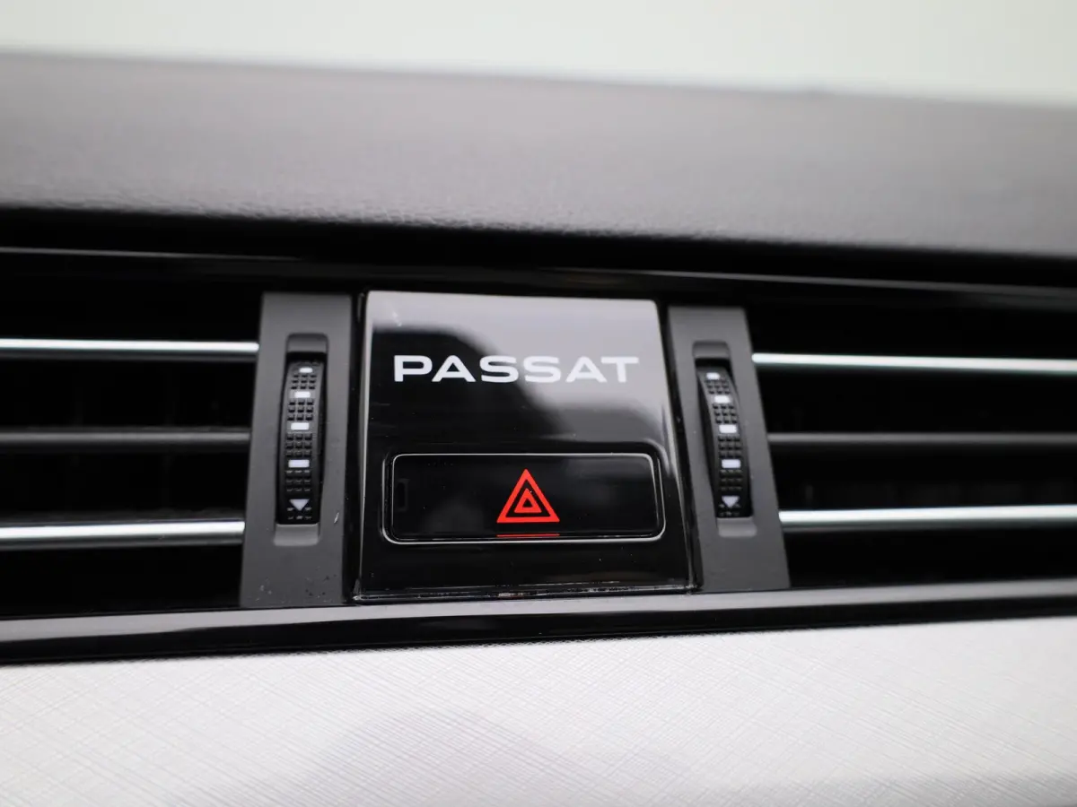 1.4 TSI DSG GTE Business | PANORAMADAK | TREKHAAK | STOELVERWARMING | LEDER | CLIMATE CONTROL | CAMERA | ADAPTIEF CRUISECONTROL |