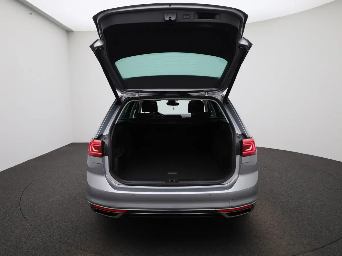 1.4 TSI DSG GTE Business | PANORAMADAK | TREKHAAK | STOELVERWARMING | LEDER | CLIMATE CONTROL | CAMERA | ADAPTIEF CRUISECONTROL |