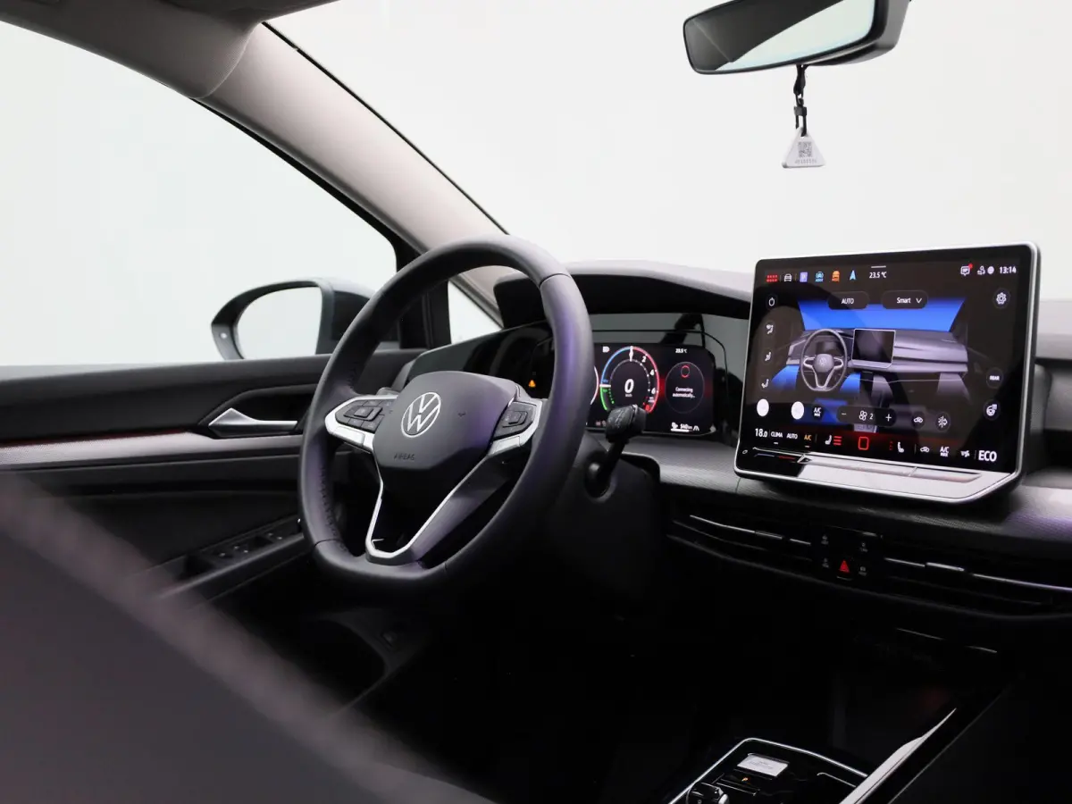1.5 eHybrid Style Edition 204 PK| Origineel Nederlands | 1e Eigenaar | Navigatie | LED Matrix | Stoelverwarming | Stuurwielverwarming | Achteruitrijcamera