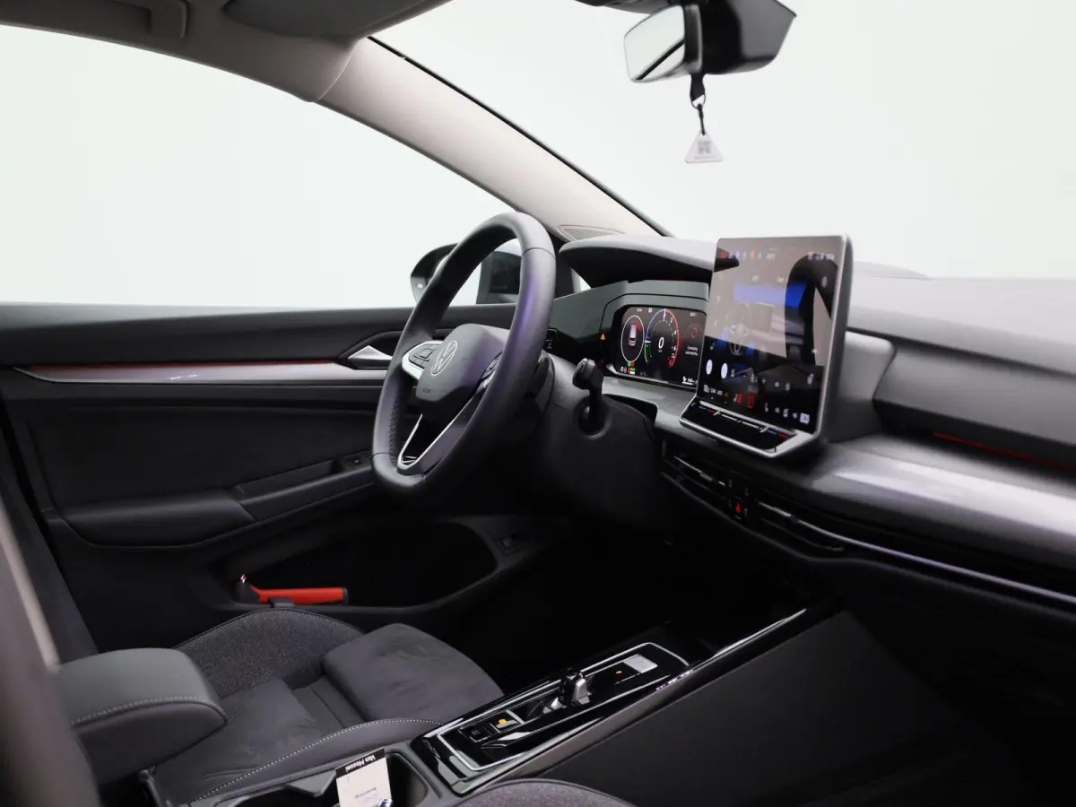 1.5 eHybrid Style Edition 204 PK| Origineel Nederlands | 1e Eigenaar | Navigatie | LED Matrix | Stoelverwarming | Stuurwielverwarming | Achteruitrijcamera