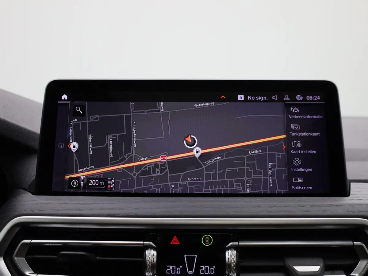 xDrive20i High Executive | TREKHAAK | LEER | PANORAMADAK | 360 CAMERA | STOELVERWARMING | NAVIGATIE