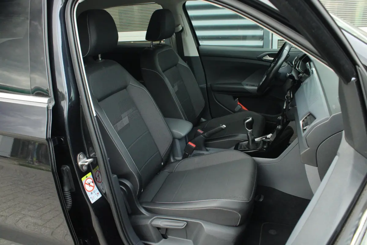 1.0 TSI 115pk Style Hand-6 | Trekhaak | Allseason Banden | Dodehoek Sensor