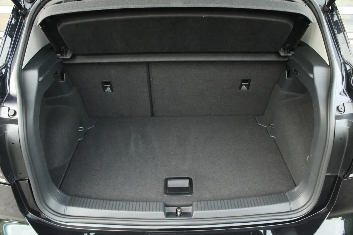1.0 TSI 115pk Style Hand-6 | Trekhaak | Allseason Banden | Dodehoek Sensor