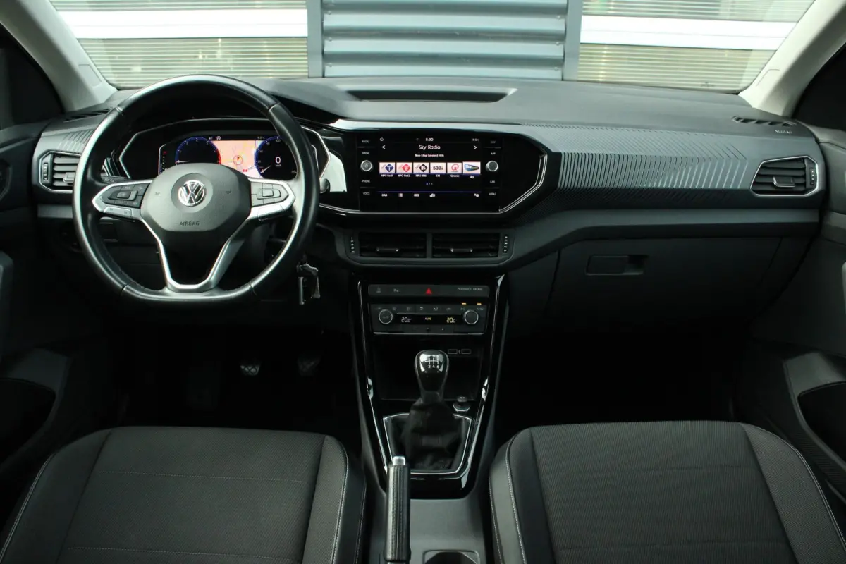 1.0 TSI 115pk Style Hand-6 | Trekhaak | Allseason Banden | Dodehoek Sensor