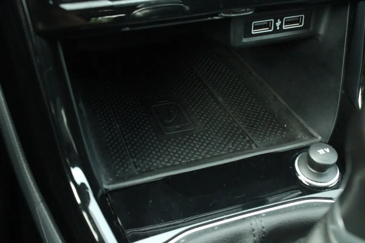 1.0 TSI 115pk Style Hand-6 | Trekhaak | Allseason Banden | Dodehoek Sensor