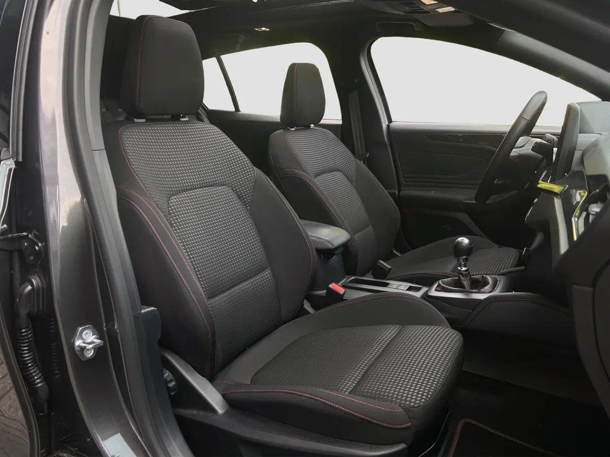 1.0 Hybrid ST Line X | Pano | Adap. Cruise | B&O Audio | BLIS | 18 inch